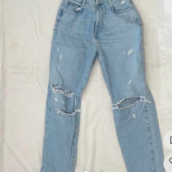 Zara Ripped Mom Jeans - Picture 2 of 3